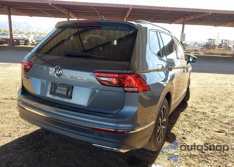 2021 Volkswagen Tiguan 2.0T Se/2.0T Se R-Line Black/2.0T Sel z USA, uszkodzony, nr VIN 3VV3B7AX3MM081124